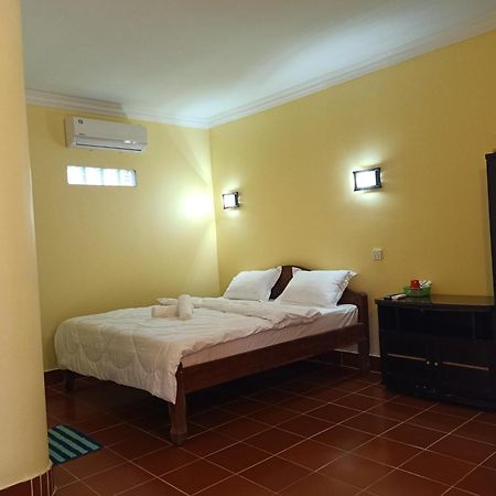 Pina House Hotel Kep Exterior foto