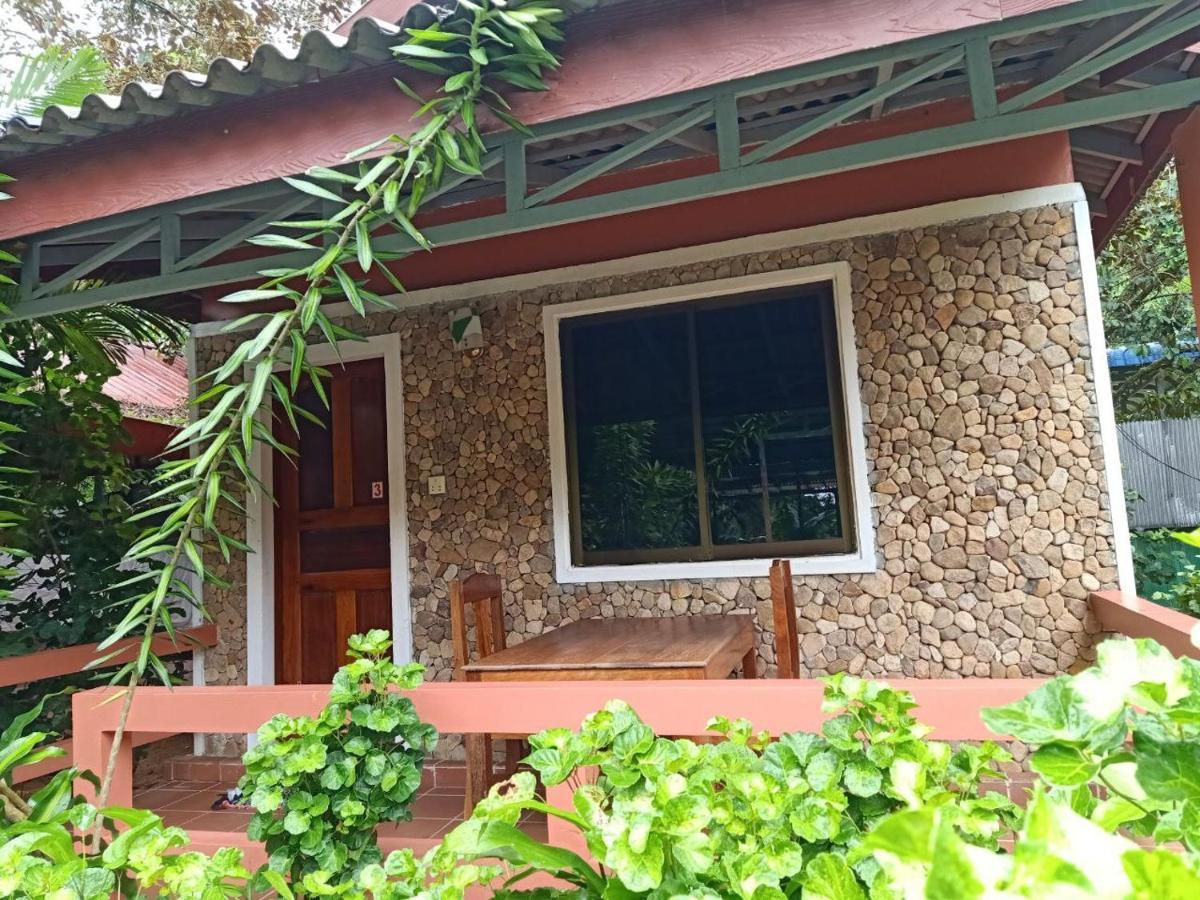 Pina House Hotel Kep Exterior foto
