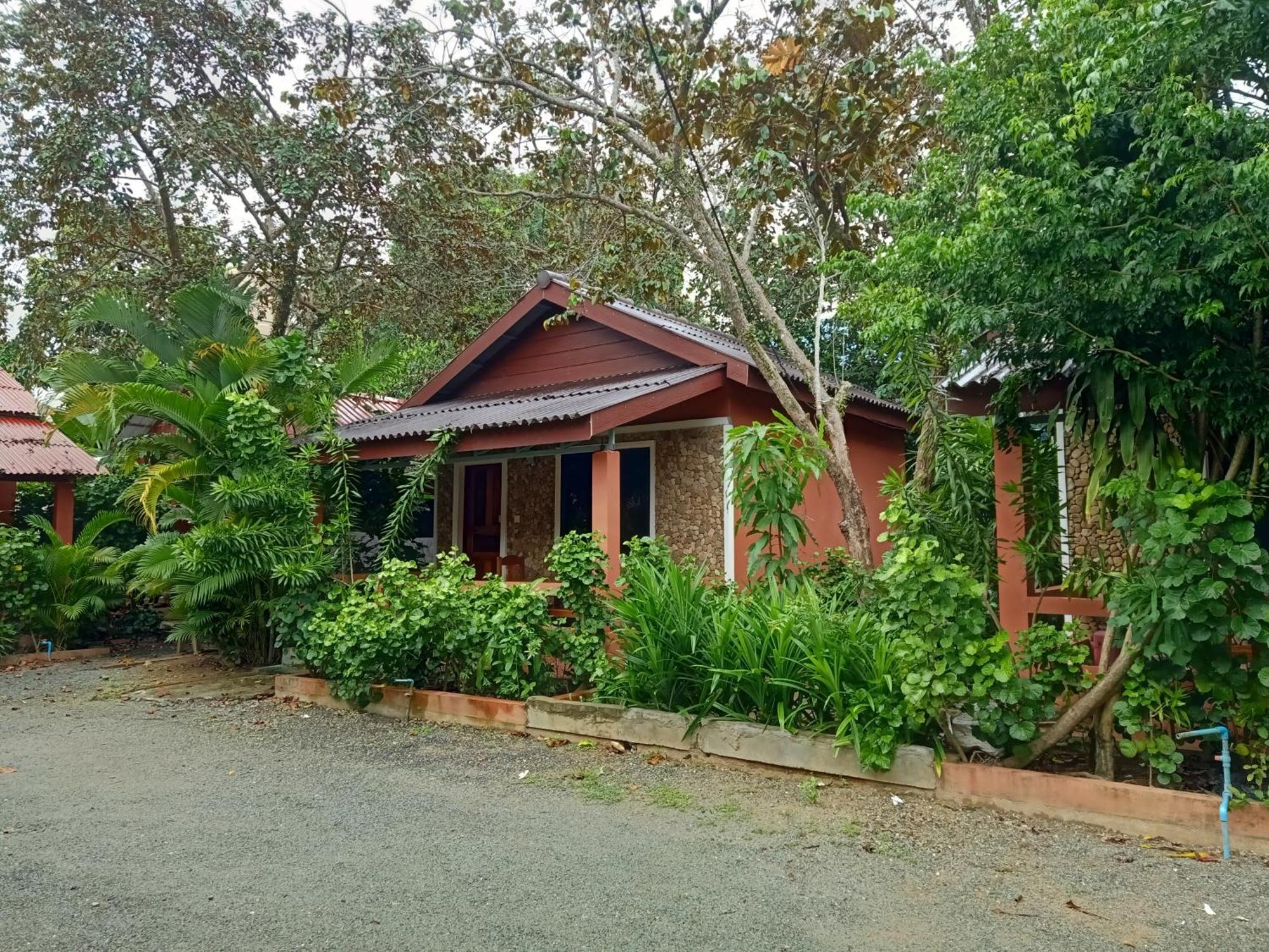 Pina House Hotel Kep Exterior foto